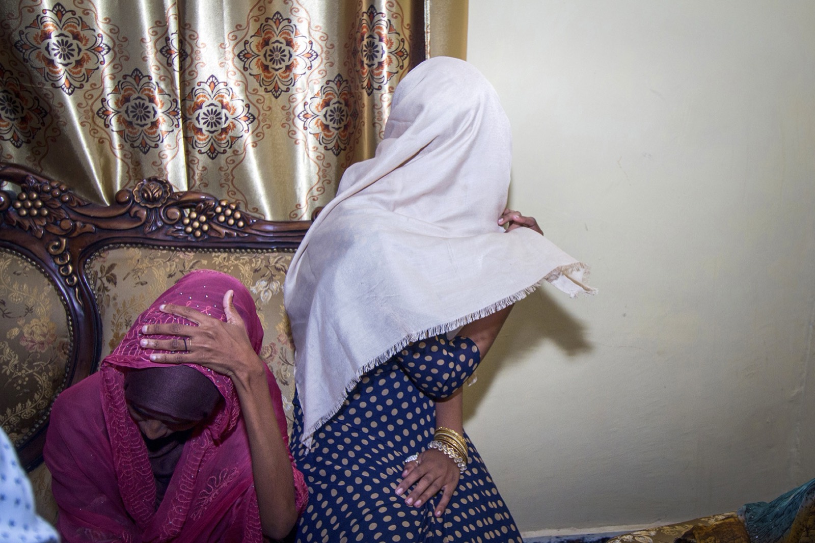 Division Multiplied, photo 22. "Geed walba in gubtaa wa hoos taallaa."